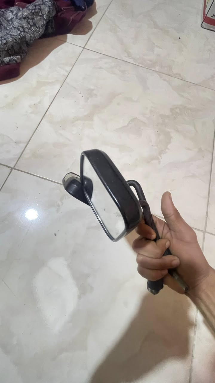 مرايات أصليات يابان
فج عمبار امامي وخرطوم وباتري وسلف للبيعع 

الشراي ارتبله سعر رخيصات 

وتساب ***********
