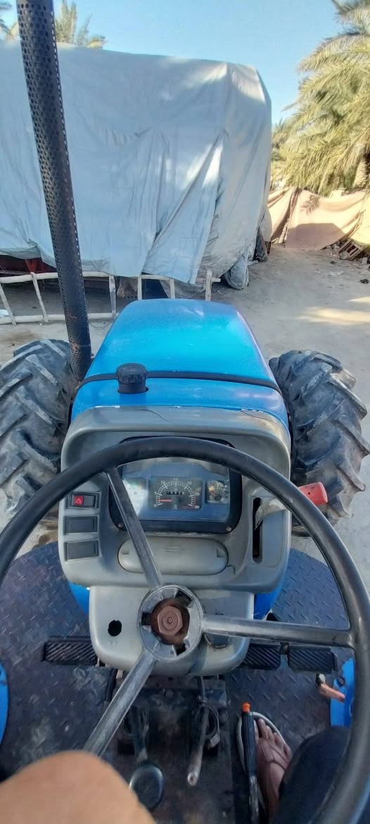 السلام عليكم مكينه نيو هولندا  مديل  2012 تخم تاير جديد رقم بابل بسمي المكان الديوانية الاستفسار اكثر الاتصال على الرقم ***********
