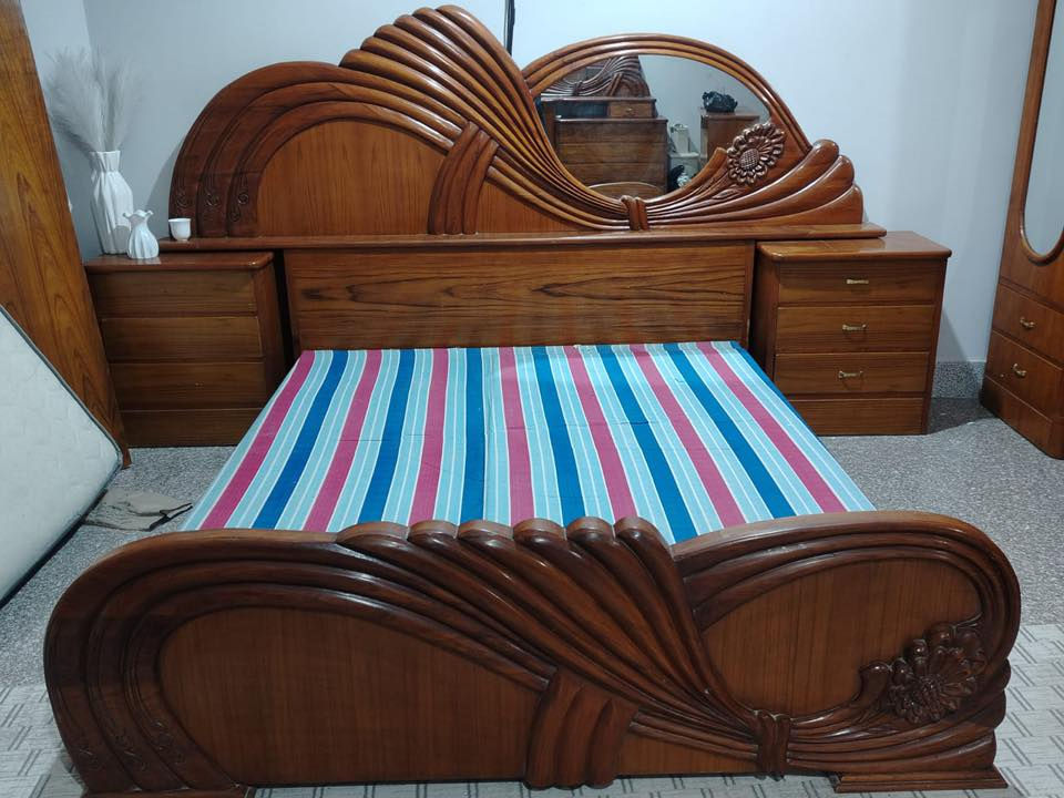 السلام عليكم أخشاب صاج نضيفه كلش ومابيها اي ضرر مكاني  بغداد  الكاضميه ماعندي توصيل للستفسار الاتصال ***********
