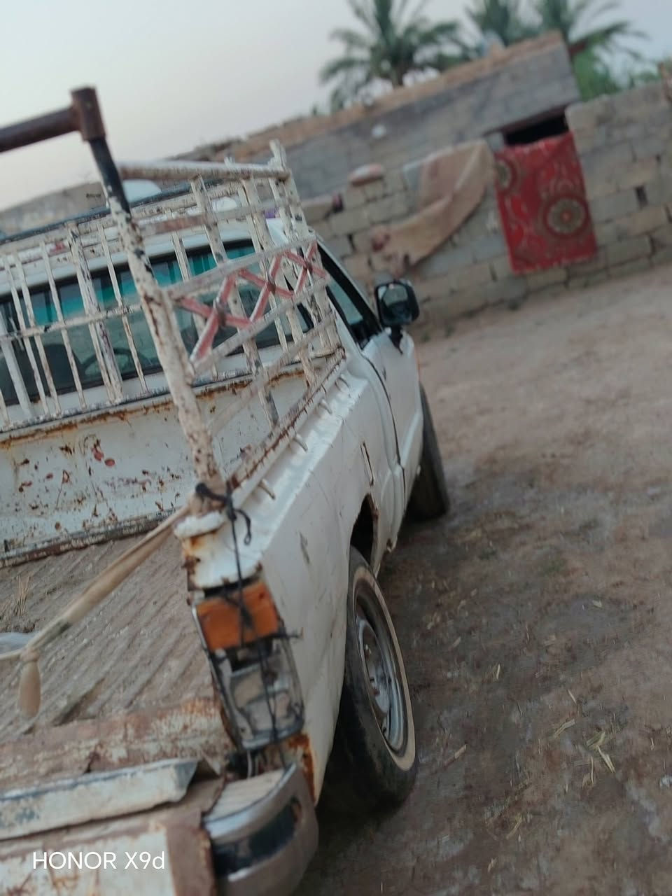 سلام عليكم بيكم موديل 86رقم ديالى مكان كوت السعر 20وبيه مجال رقم الهاتف ***********
