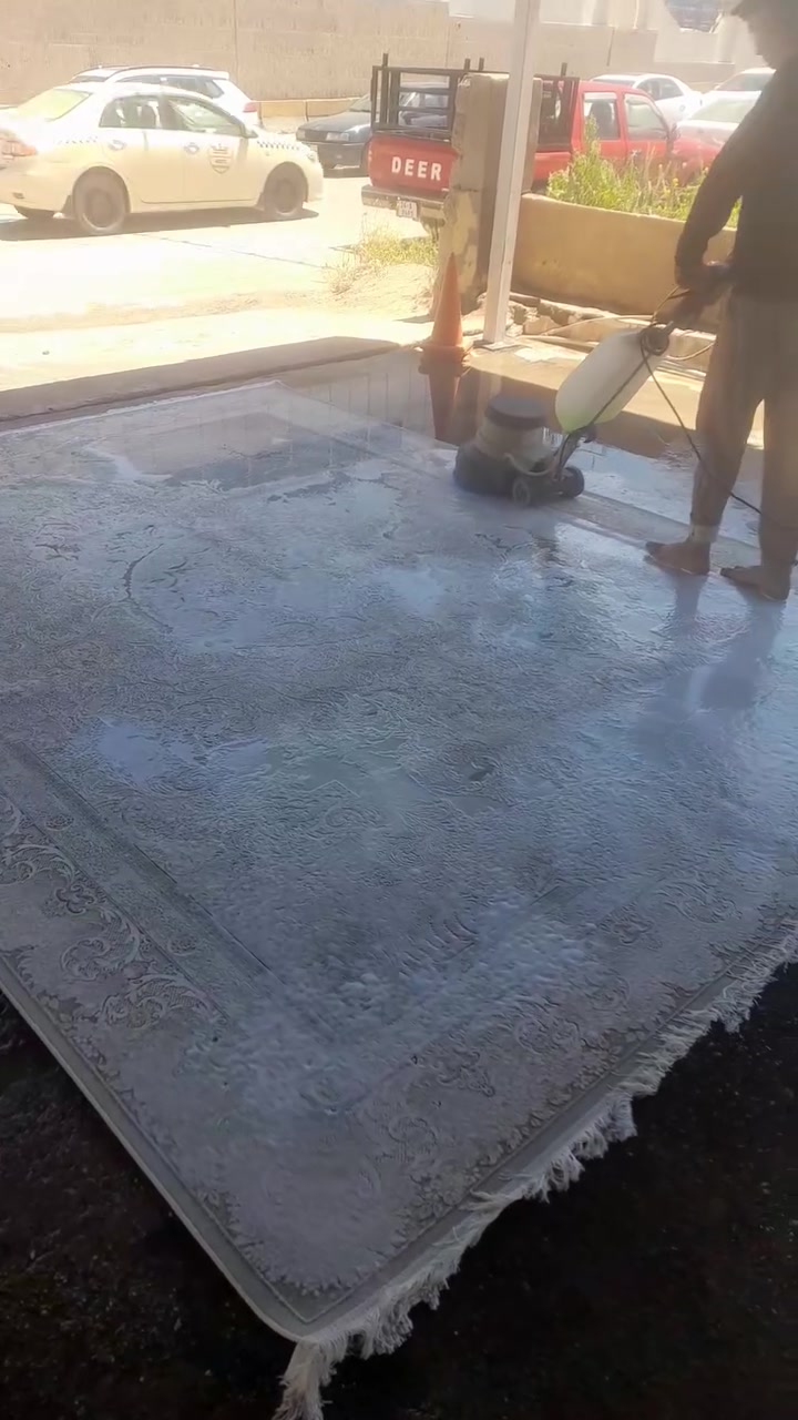 غسل بريطان في سميل قرب البنق نغسل السيارات والمحافير المنزليه وقنبات وفي خدمتكم والاتصال في الرقم الاتي *********** الاتصال بالواتساب
