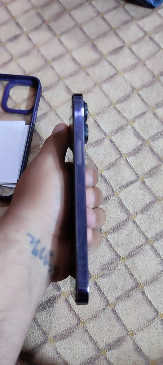 ايفون 14برو ماكس بطاريه83ذاكره256نموذجmنضيف جدا السعر 900شراي يخابر. ***********
