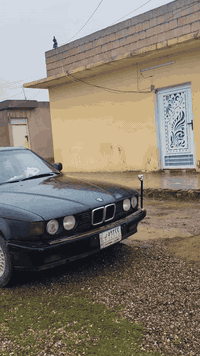 السلام عليكم bmw للبيع او مراوس: السيارة موديل 91 وضع شركة بلادي محرك 3000 محرك و كير شرط طخم تاير جديد كشنات جلد باتري جديد السعر 56 و بيها مجال او. مراوس ب 525 توماتيك  ***********
