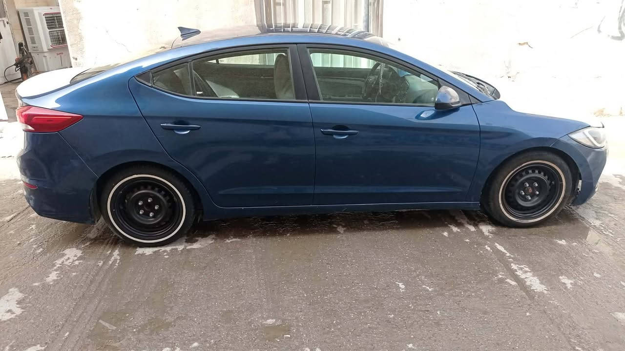 السلام عليكم
النترى للبيع موديل 17امريكيه 
بيه 4قطع  
للاستفسار الاتصال على الرقم 
***********
