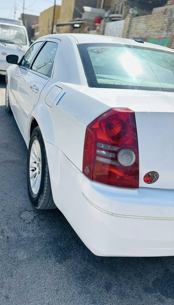 سلام عليكم اوبامه عشر اصل 
رقم نكليزي واسط هزه بعدهيه مامنتهيه
سياره كفاله من مكينه وكير حداديه تخم تاير اندوسي 
ضرر جاملغ وبنيد وهلالات مصلحه
مكاني واسط سعر 120 بيه مجال بسيط 
اتصال ***********
***********
سياره جديده مامشتغله خط استعمال شخصي 
مامشتغل بيه اي اكلوب في دشبول 
سياره بسمي تحويل ثاني يوم
