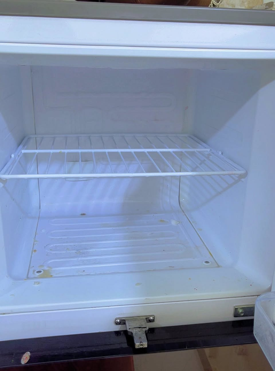 سلام عليكم ثلاجه للبيع نضيفه وتبريده فول  8 قدم ماخذته ب١٨٠ وبيه مجال


**إذا كنت صاحب هذا الإعلان وتريد حذفه لأي سبب، رجاءا أرسل رسالة إلى الدعم الفني**