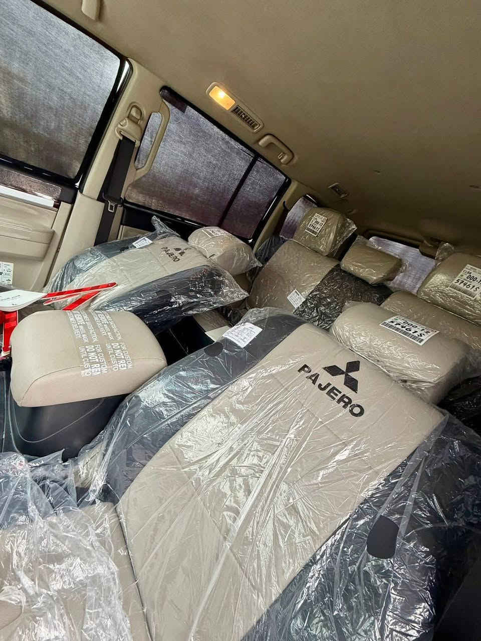 ميتسوبشي باجيرو 2017 حبتور ياباني اصلي
حجم مكينة 3500 V6 
مسافة مقطوعة61الاف بشرط فحص
سيرفز كامل بل شركة
السيارة_كفالة_عامة_بدون_صبغ_تعديل_حالوب_كفالة
جديدة_كلش_سيارة_نظافة100‎%‎100
سنویة جدیدة حتی 2031

الموصفات_
••لد امامي •كلوب ضباب•حساس خلفي •كامرة •7راكب
••صاجات •دبل اكسل 4X4 •تحكمات سترين •ثلاجة •
مانع انزلاق •لايت عدسه•شاشة•منفذ220 واط •
 مريات كهرباىية +مريات اتو قلابة + مريات ترحيب •
تبريد منفصل +تبريد مركزي • •شاشة نظام
دشبول ليزري • مريايه عاكسه •ستتم نيكل كامل بلادي ذهبي
•لايت كهربائية •لايت زنون عالي ناصي بلوجكتر LEd •
 غراض_الشركة_سبير_كتلوك__كلها_موجوده
  مکان سەیارة کرکوک 

بزوێنەری 3500 V6
61 هەزار کم لێخوڕین، بە مەرجی پشکنین
مێژووی تەواوی خزمەتگوزاری لە بریکارەکە گەرەنتی گشتی، بێ بۆیاخ، بێ دەستکاری، بێ سارد و شوخت
ئۆتۆمبێلێکی تازە و 100% پاک و خاوێنە
تۆمارکردنی نوێ تا ساڵی ٢٠٣١ کارا دەبێت

تایبەتمەندییەکان:
• گڵۆپی پێشەوەی LED • گڵۆپی تەم • هەستەوەری وەستانی ئۆتۆمبێل لە دواوە • کامێرا • 7 کورسی
• ویلەکانی ئالۆوی • دوو ئەکسیلی 4x4 • کۆنترۆڵی سوکان • ساردکەرەوە • کۆنترۆڵی ڕاکێشان • گڵۆپی پێشەوەی پرۆژێکتۆر • شاشە • کۆنتڕۆڵی کارەبای 220W

ئاوێنەیەکی کارەبایی + ئاوێنەیەکی ئۆتۆماتیکی + ئاوێنەی بەخێرهاتن • تەندروستی جیاواز + تەندروستی ناوەندی • شاشەی داشبۆرد بە لەیزەر • ئاوێنەی ئۆتۆماتیکی کاڵکەرەوە • ڕوپۆشی کرۆمی تەواو زێڕین
• گڵۆپی پێشەوەی کارەبایی • گڵۆپی پێشەوەی زینۆن (تیشکی بەرز و نزم) لەگەڵ پرۆژێکتۆری LED کەتەلۆگی پارچەی یەدەگی کۆمپانیا - هەمووی بەردەستە

شوێن: کەرکوک

ژمارەی خاوەن ئۆتۆمبێل:
***********
رقم صاحب السيارة
***********
