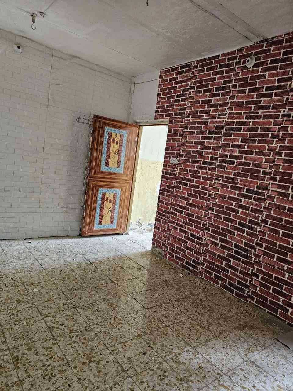 بيت للايجار في حي الوفاء المساحه 60 متر سعر الايجار 200,000 للاستفسار/***********
