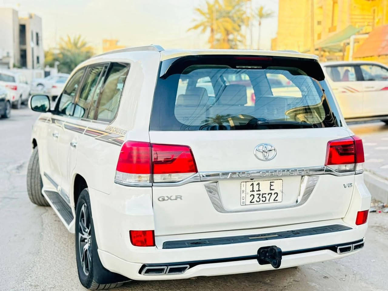 لاندكروز موديل ٢٠٠٩ رقم بغداد جديد هزة ورقم جدد قبل يومين حونة محدث داخل وخارج ٢٠٢١ كير ومحرك مكفولات صدرين جدد تخم تاير صبغ عام مال تحديث مكفولة من الجفية ولكص السيارة حلوة وناعمة وما بيهة اي نقص مكاني بغداد الغزالية 
السعر ٢٢٧
رقمي ***********
