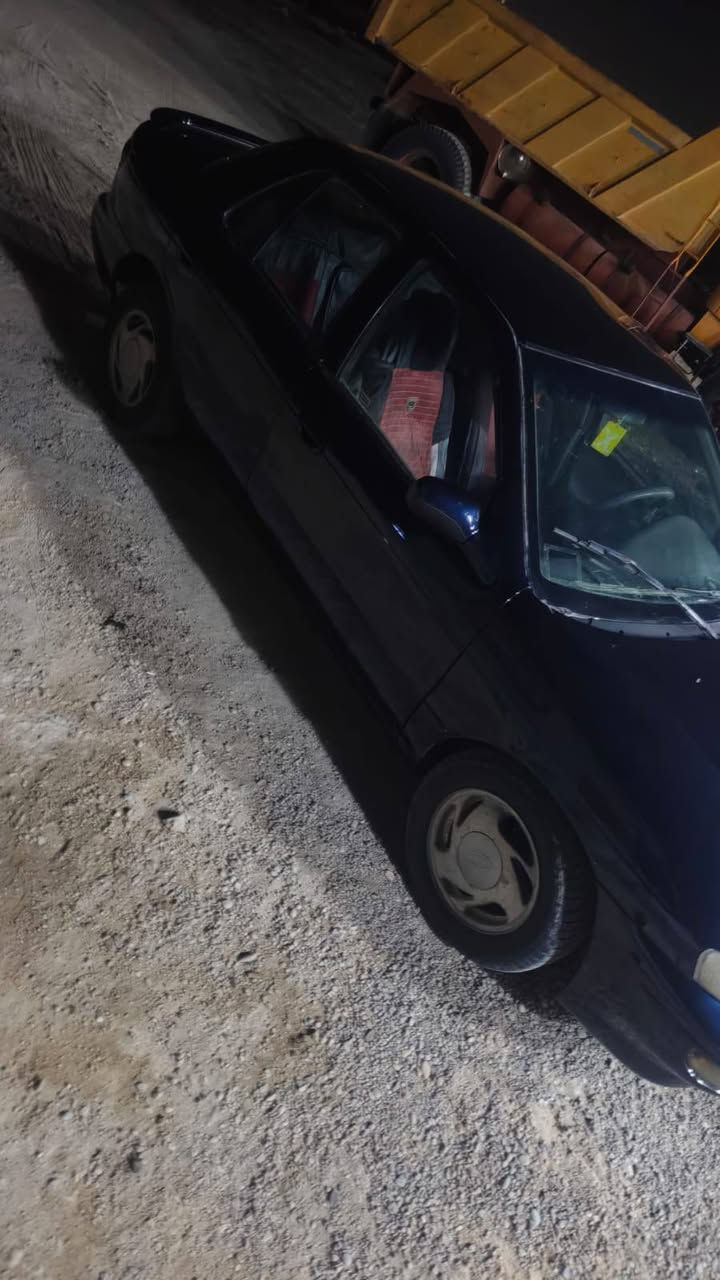 سلام عليكم 
سيفيه موديل 93
سياره مصبوغه عام جماليه 
كير محرك فول 
كير عادي رقم بغداد 
مكان سياره الانبار الكرمه
***********
