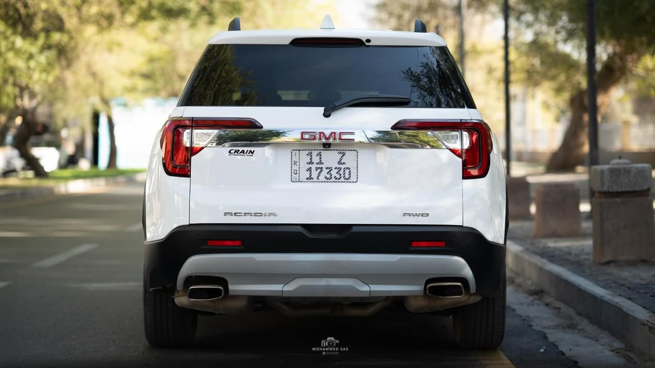 GMC ACADIA SLT 
موديل 2023
مواصفات مميزة
7 راكب 
مقاعد جلد
تبريد مركزي منفصل
تدفئة مقاعد منفصل 
محرك 2000 توربو اقتصادي وقوي بنفس الوقت
حساسات امامي خلفي 
حساس فتح الصندوك بالقدم
السيارة فور ويل درايف 
الصور توضح جميع المواصفات والتحكمات للسيارة 
رقم بغداد باسمي تحويل مباشر 
ماشية ٢٩ الف ميل
السياره جاهزة من جميع النواحي
صور الضرر مرفقة مع السونار
السعر 257 ورقه وبيها مجال

لمزيد من المعلومات يرجى مراسلة الصفحة او الاتصال على 
***********
