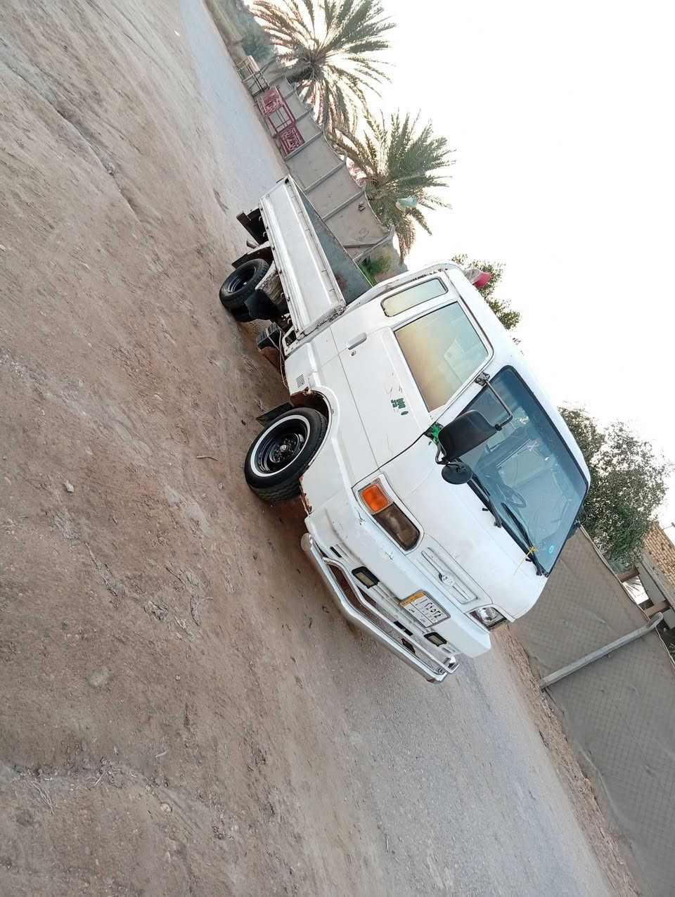 السلام عليكم كيا بنجو موديل97مكفول كير محرك وكسن وشاصي غير متواجد على الفيس***********سعر58 وبيها مجال
