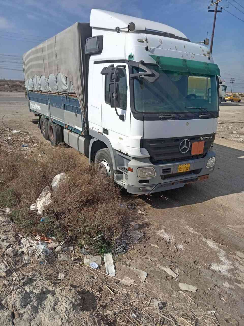 سلام عليكم اكتروز 2004 السعر تلاثه وربع ***********
