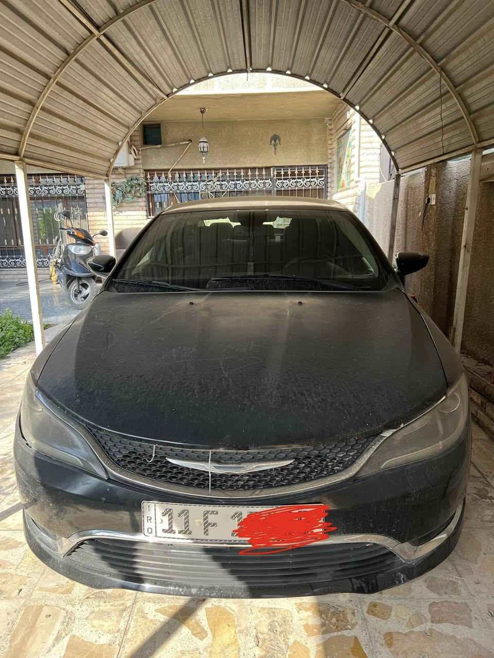 السلام عليكم
كرايسلر c200 ٢٠١٥ / ماشية ١٢٢ كيلو  
رقم بغداد الدولي الجديد
باسمي تحويل ثاني يوم 
مواصفات
بصمة
تحكم كامل ستيرن 
شاشة كبيرة
دخول ذكي 
كشن السايق كهرباء
گير ومحرك مكفول 
حادثها من امريكا بنيد صبغ وجاملغ بارد.
وصار بيها هنا شبر صبغ باب السايق وتبديل باب خلف السايق نفس اللون اصلي.
الملاحظات
يحتاجلها تخم تاير
دشبول ممصلح 
رصعة باب الصدر 
البنيد يحتاج ينعاد الصبغ  مالته او بولش.
بارد اصبعين باب خلف الصدر 
تبريد يحتاجله غاز كل موسم لان ينقص بسبب الفريز بي ليك جداً صغير.
والسيارة خير من الله ترايها للبصرة
السعر ٩٧ورقة وبيها مجال جداً بسيط
هذا كل  شي يخصها تفيدك اتصل وتدلل
مكاني بغداد شارع فلسطين 
***********
