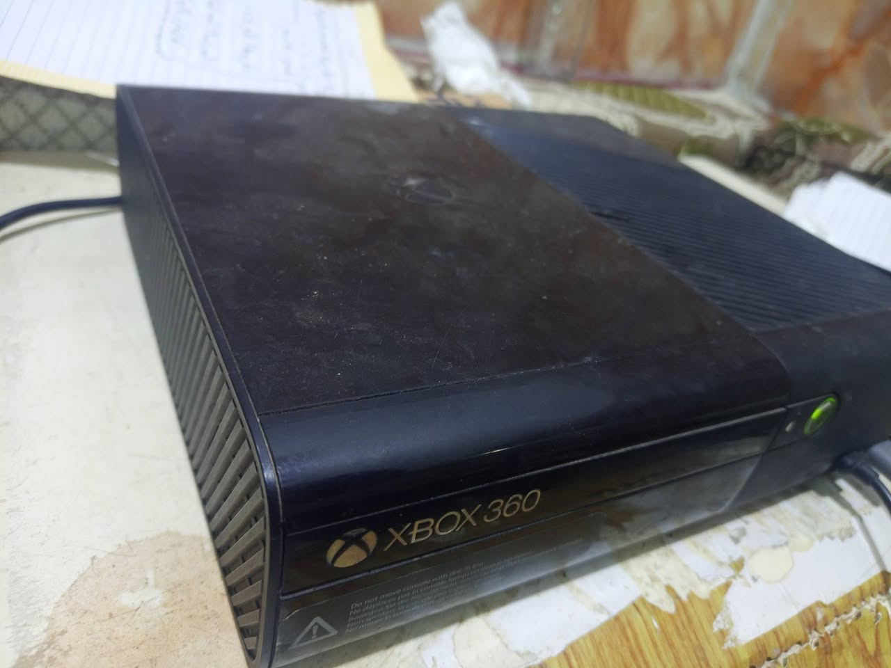 اكس بوكس  شرط نظافة والعاب 30  كامل هو وغراضة وياه ثلاثة جوستك السعر 90 وبيه مجال شوية مكاني سفوان 
تواصل 
***********
