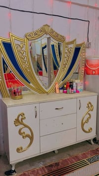 غرفة نوم تركية • للبيع