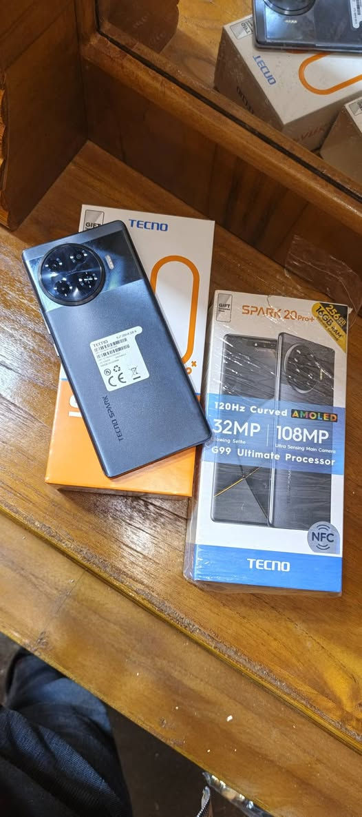 اسلام عليكم جهاز تكنو سبارك 20برو بلاص جهاز جديد ونضيف ممفتوح ولا داخل تصليح ذاكرته 256عشوائيه8 بطاريته5000 معالجهHelioG99كامل ملحقات مكان شطره سعره(175) ***********
