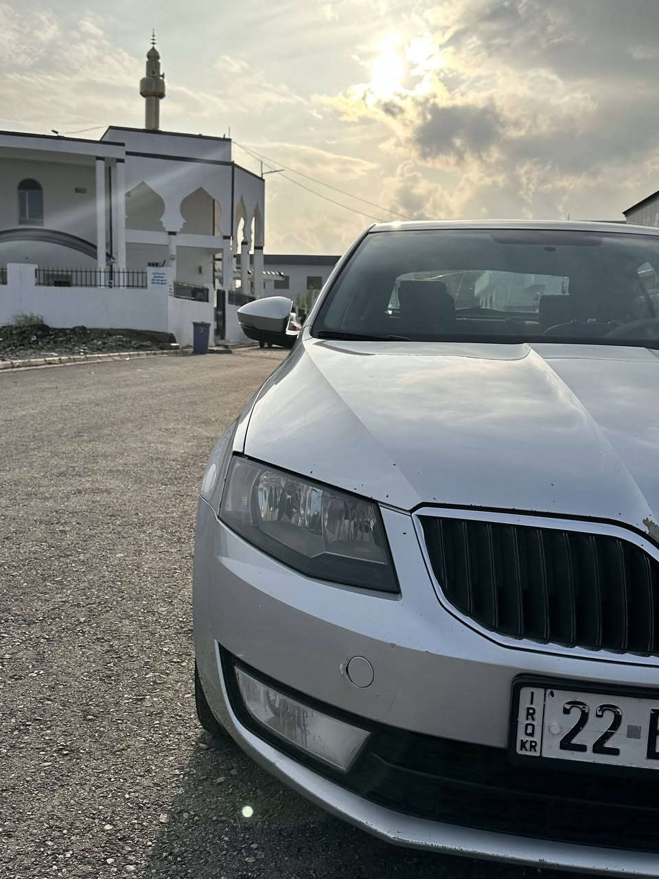 شکودا اوکتافیا ٢٠١٤
بێ بۆیاخ 
مەکینەی نەکراوەتەوە
زۆر توند و تۆڵ و بێ مەسروفە 
کارت و مێگاترۆنیکی گۆڕاوە 
سەنەوی تا ٢٠٢٨ تازەیە 
سعر ٩٤٠٠$
***********
***********
