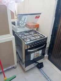 للبيع طباخ 4 عيون بحاله جيده السعر 150 وبي مجال  العنوان بغداد المواصل...