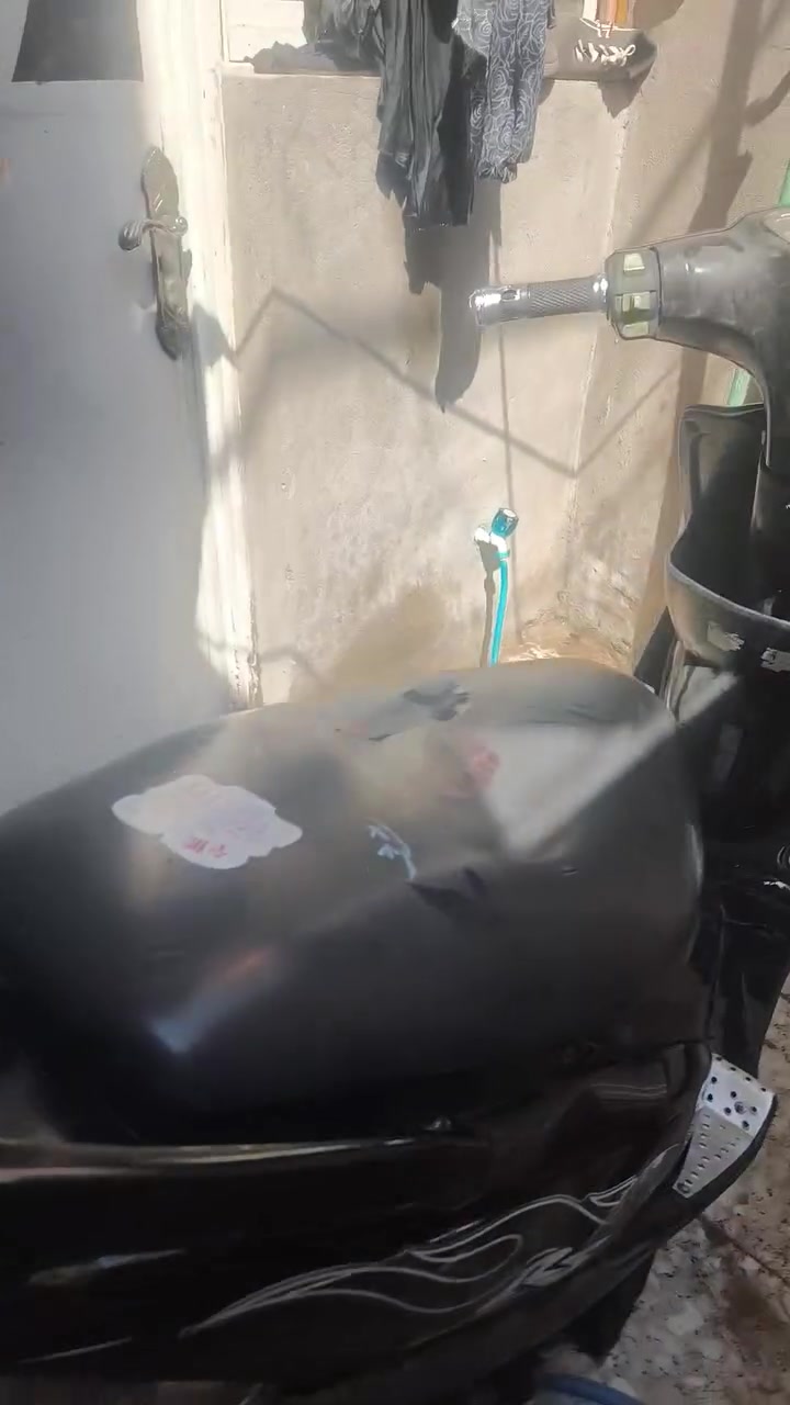 ماكس عدله ابلاديه  دراجه خير من الله  نشطه و ما متعبها اروح بيها لل شغل و ارجع  جيب فيتر وياك و تعال عارضها ب 750 . موجود عل واتس اب *********** بغداد مدينه الصدر
