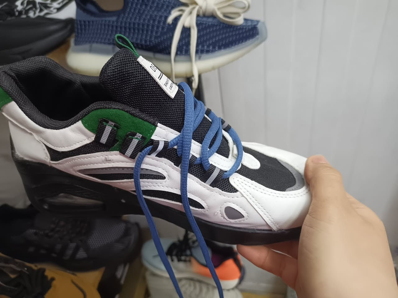 عندي احذيه رجالي ماستر كوالتي للبيع قطع اخيره،👟👞🥾👟
#جمله اسعار مناسبه جدا 
***********  حجز واتساب
