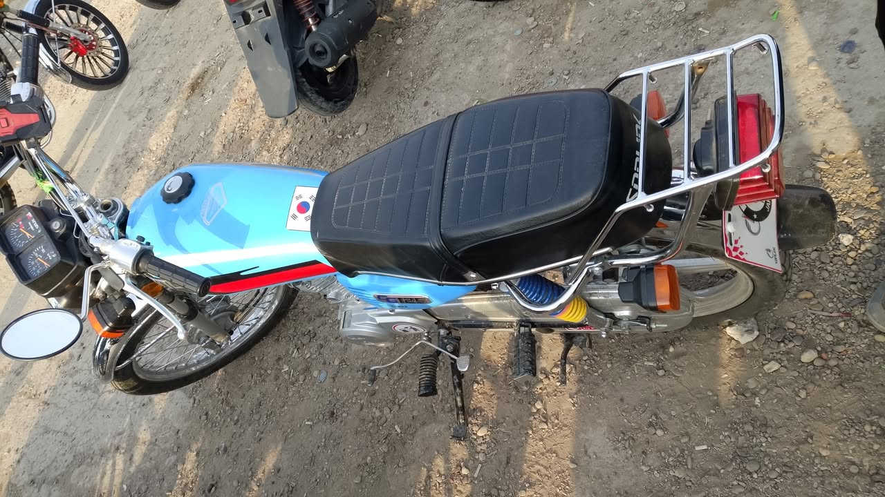 البيع دراجه يراني موديل ٢٥ دراجه مال دلفري خير من لله مكينه خرسه جديده شرط تراي البصره ب650 بغداد الحريه *********** تصال فقط
