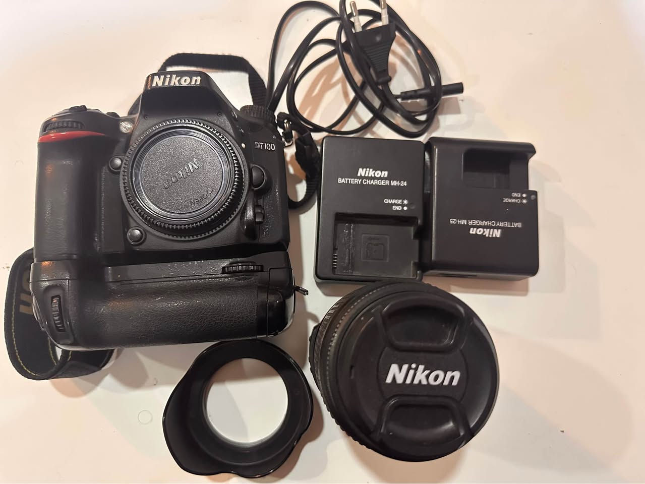 نيكون ٧١٠٠ كامل ماحقاتها ٤٠٠ وبيها مجال بغداد, العراق


**إذا كنت صاحب هذا الإعلان وتريد حذفه لأي سبب، رجاءا أرسل رسالة إلى الدعم الفني**