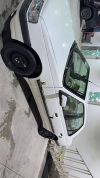 بيجو ٤٠٥ لميس مديل ١٣  صبغ فقط داير جاملغ الايمن  وجراد قليل بالقماره ...