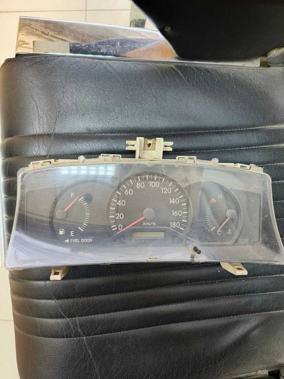 السلام عليكم 
متوفر غراض كورلا بيكاتشو من موديل 2002 إلى 2007 
قاعدة فيت بم 
شريط استيرن
كيلو متر 
سفايف مال باب تخم
ولف حملوه
*********** بي وتساب
