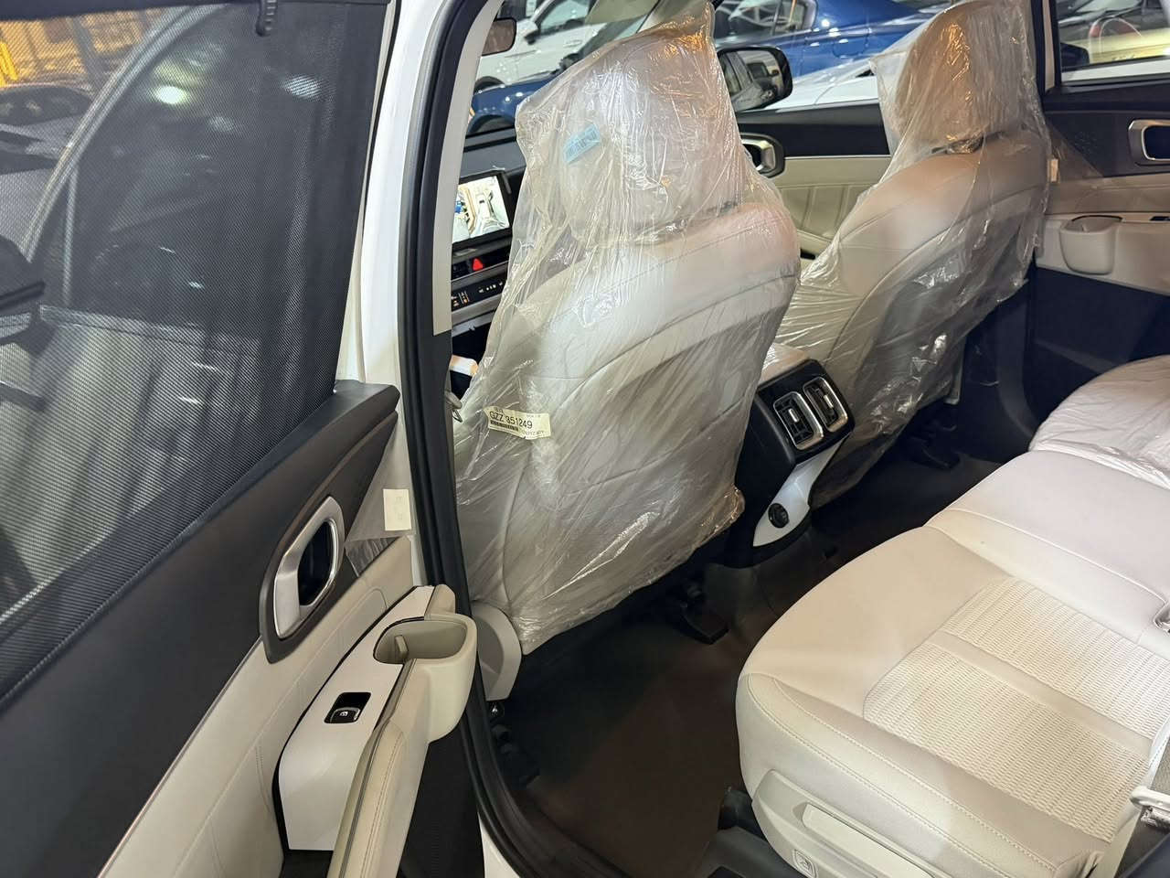 السلام عليكم
كيا سورنتو موديل 2025ضمان الشركة الدولية دبل كامرة 

وارد خليجي ضمان شركةالدولية مكفولة كفالة عامة من الشخط مكفولة 

ماشية 7  كم فقط 

الموصفات

دبل كامرة خلفية 

داتشو 

ويل حجم 20

6سلندر 

كشنات كهرباء

لايت لد

گير ماوس

7 راكب 

3 قطع تبريد

جنطه كهرباء شفط

تشغيل على بعد

بردات خلفيه

شاحن لا سلكي 

تحكمات ستيرن 

شفتات ستيرن 

مود درايڤ

سايد بريك دگمه

حساسات امامي خلفي

كامره 4 

مكاني النجف

السعر330 
***********
