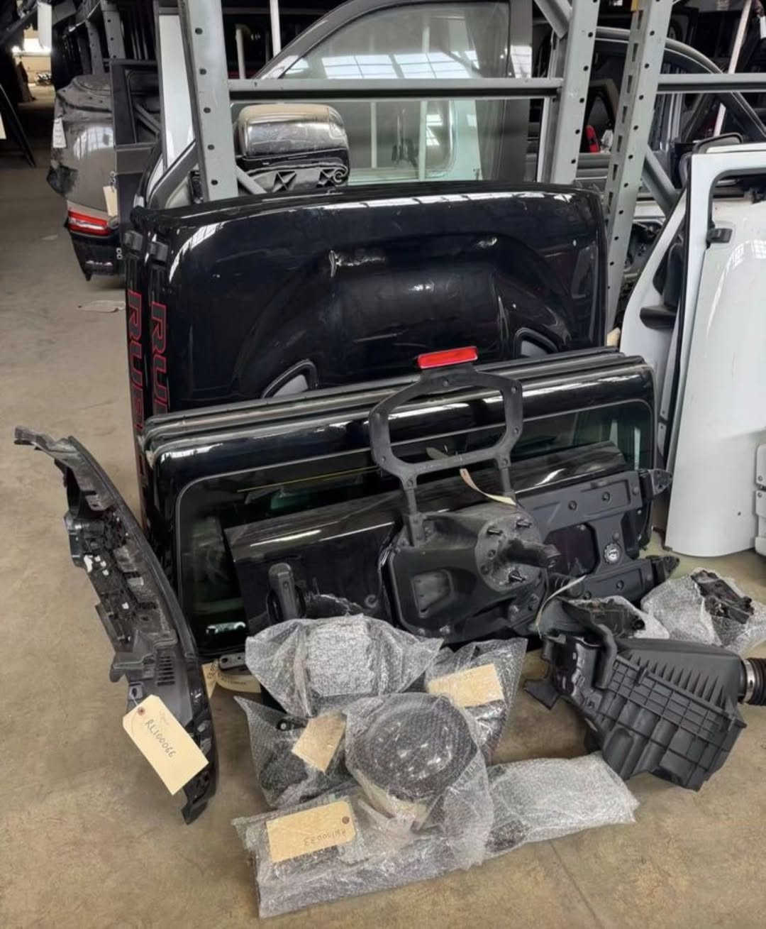 ادوات جيب رانكلر متوفرة لدى شركة فراس الربيعي
📞 للطلب والاستفسار:
📱 *********** – ***********
📦 توصيل متاح لكل محافظات العراق
📍 الكرادة – مجمع مشن
