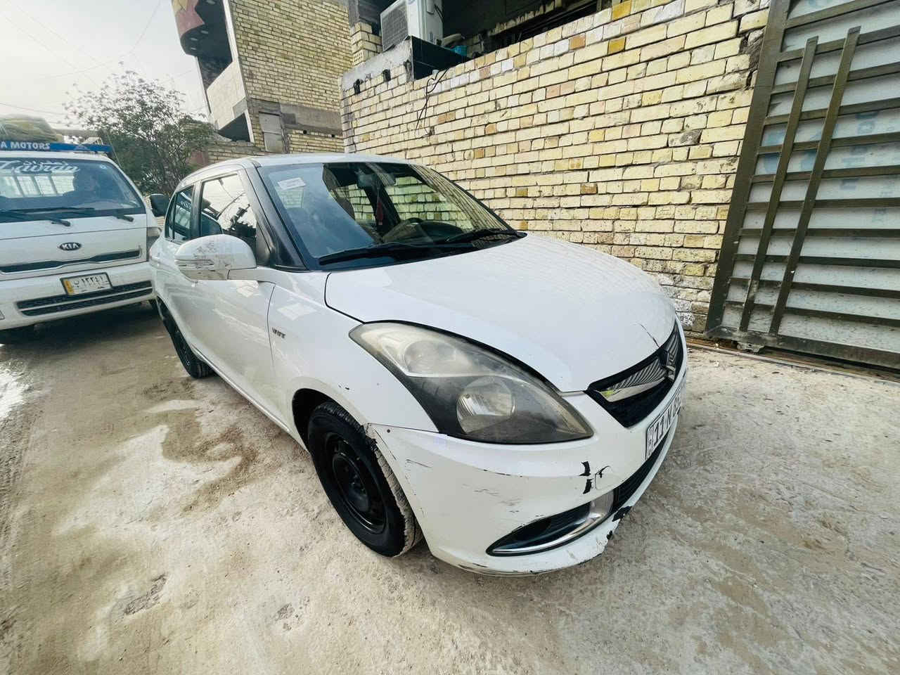 للبيع السعر 70 ورقه 
اتصال ***********
سوزاكي سويفت موديل 2017
مكينه مجفته جديد وكير خير من الله 
سياره بلاديه مابيه اي صبغ صدر  فوك نص عمر مكينه 1200 كهربائيات كله شغاله تايرات فوك نص عمر دخم دسكات وبنزاد جديد
المكان بغداد الزعفرانية بغداد, العراق
