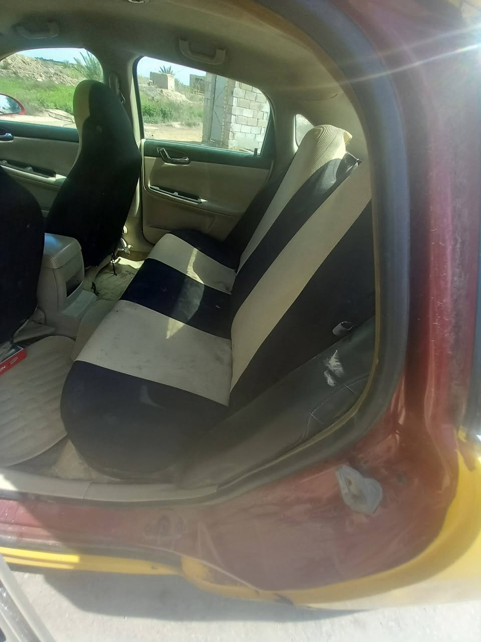 سلام عليكم عدي هاي السياره امبالا١١ كلهه شغاله ماعده التتفئه السعر ٥٢ وبيهه مجال  عنوان سماوه رميثه ناحيت النجمي رقم ***********
