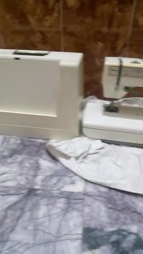 سلام عليكم مكينه خياطه براذر نظيفه كلش العنوان بغداد مدينة الصدر ***********
