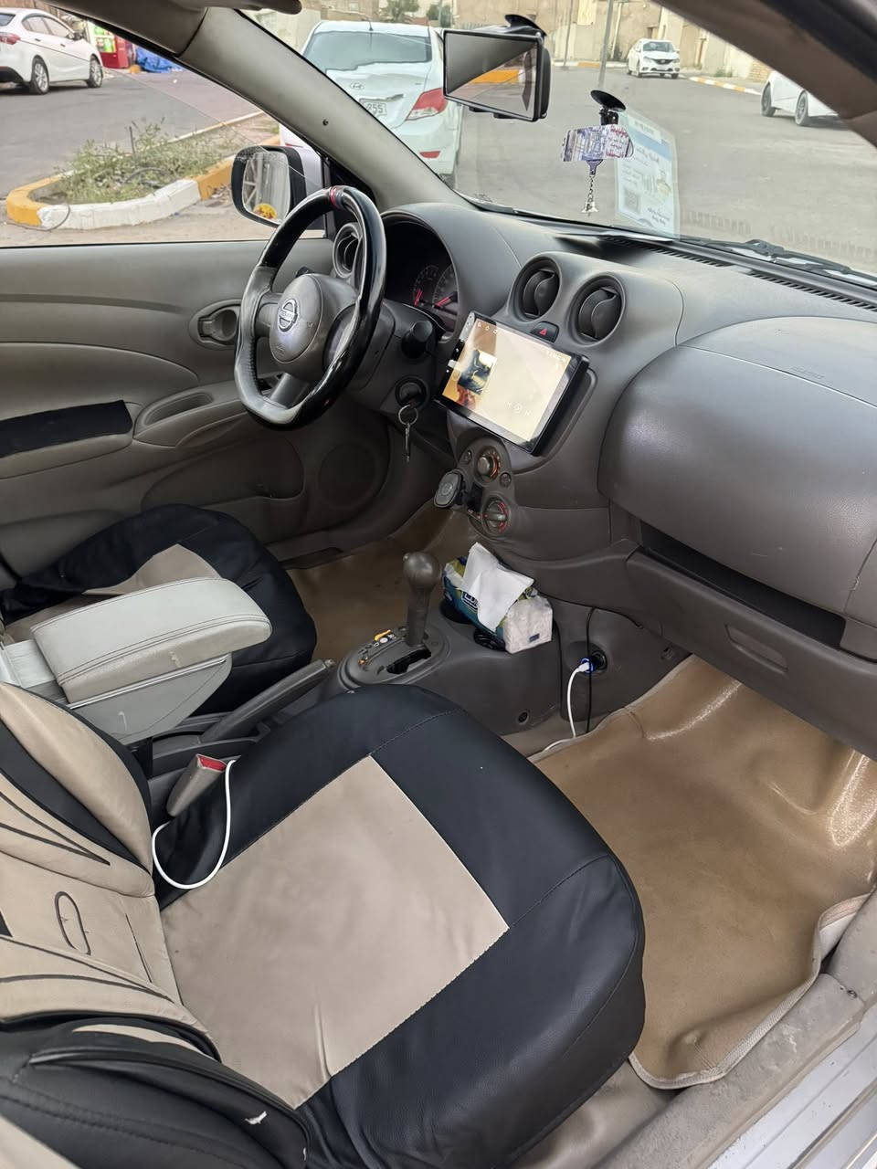 للبيع نيسان سني هندي ٢٠١٣لسيارة جاهزة من كلشي رقم بغداد بسمي هزة جديدة كير مكينة تبريد خير من الله منظومة زنون اصلية لسيارة بيها مكانات صبغ ابيع احزام السعر ٧٣ وبيها مجال جداً بسيط مكاني بغداد الدورة تقاطع المصافي للستفسار ***********
