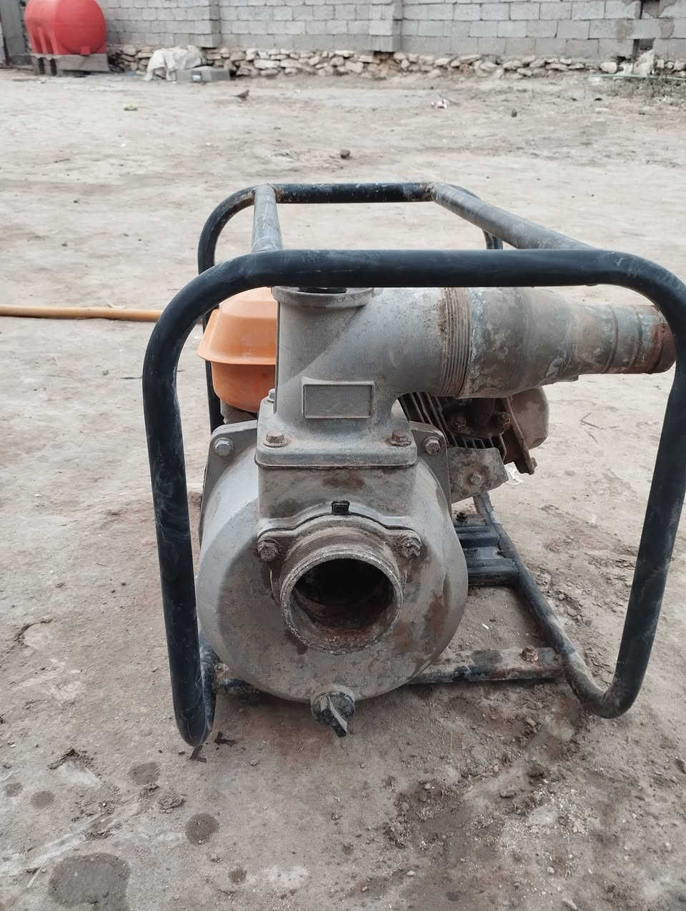 السلام عليكم ماطور بانزين للبيع جديد مستعمله فقط 4 تشغيل ***********
