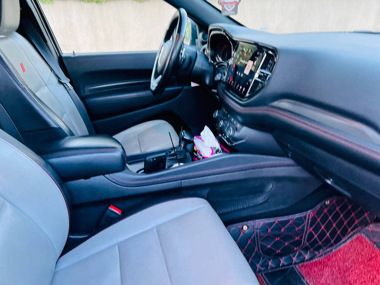 للبيع دودج دورنگو
🟢Dodge Durango 2023 GT🟢

حجم المحرك V6 سلندر (3.6L)

🔴عدد المقاعد 7

🔴(سيارة بارد فقط بدون تبديل) 

🔴(السعر/315 ورقة)

🔴المواصفات:

بصمة تشغيل عدد 2

بصمة أبواب

تشغيل عن بعد (Remote Start)

صندوق شفط كهربائي 

رادار امامي (تحديد مسار)

رادار جانبي (نقاط عمياء)

رادار خلفي (التحذير من الاصطدام)

اوتو ستارت Auto Start 

اوتو ستوب Auto Stop

كشنات جلد+خزن ميموري

كشنات تدفئة تبريد

استيرن تدفئة

شاشة كبيرة لمس

حساسات خلفية+ كاميرا 

وضعيات القيادة

شفتات استيرن+تحكمات استيرن

مانع انزلاق+ABS

منافذ AUX+USB

الضرر كما موضح بالصور

السيارة مرقم بغداد بسمي 

موبايل : ***********
