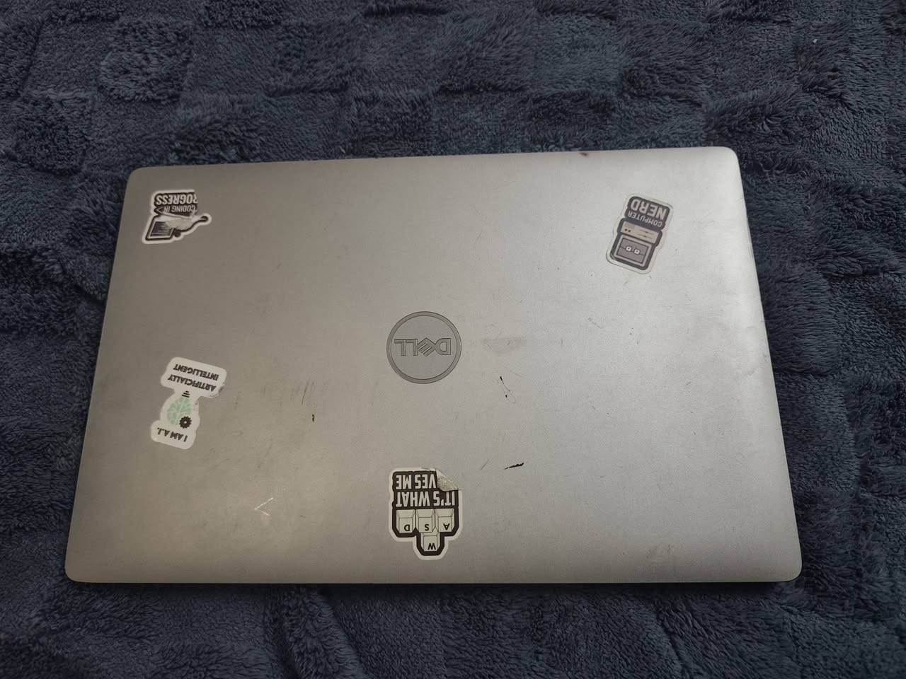 Dell 
للبيع جيل العاشر رام 16 ذاكره 256ssd  حاله جيده بطاريه جيده جاهزه مع جنطه واموس 
سعر 400الف 
مكانه بغداد الدوره 
***********
