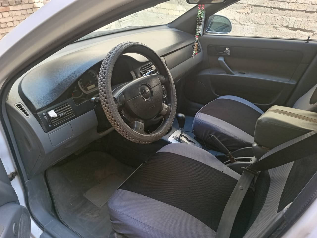 اوبتره2011 للبيع مكينه وكير تمام  تبريد وحداديه جيد جدا قطعتين صبغ سنويه باسمي رقمي ***********
