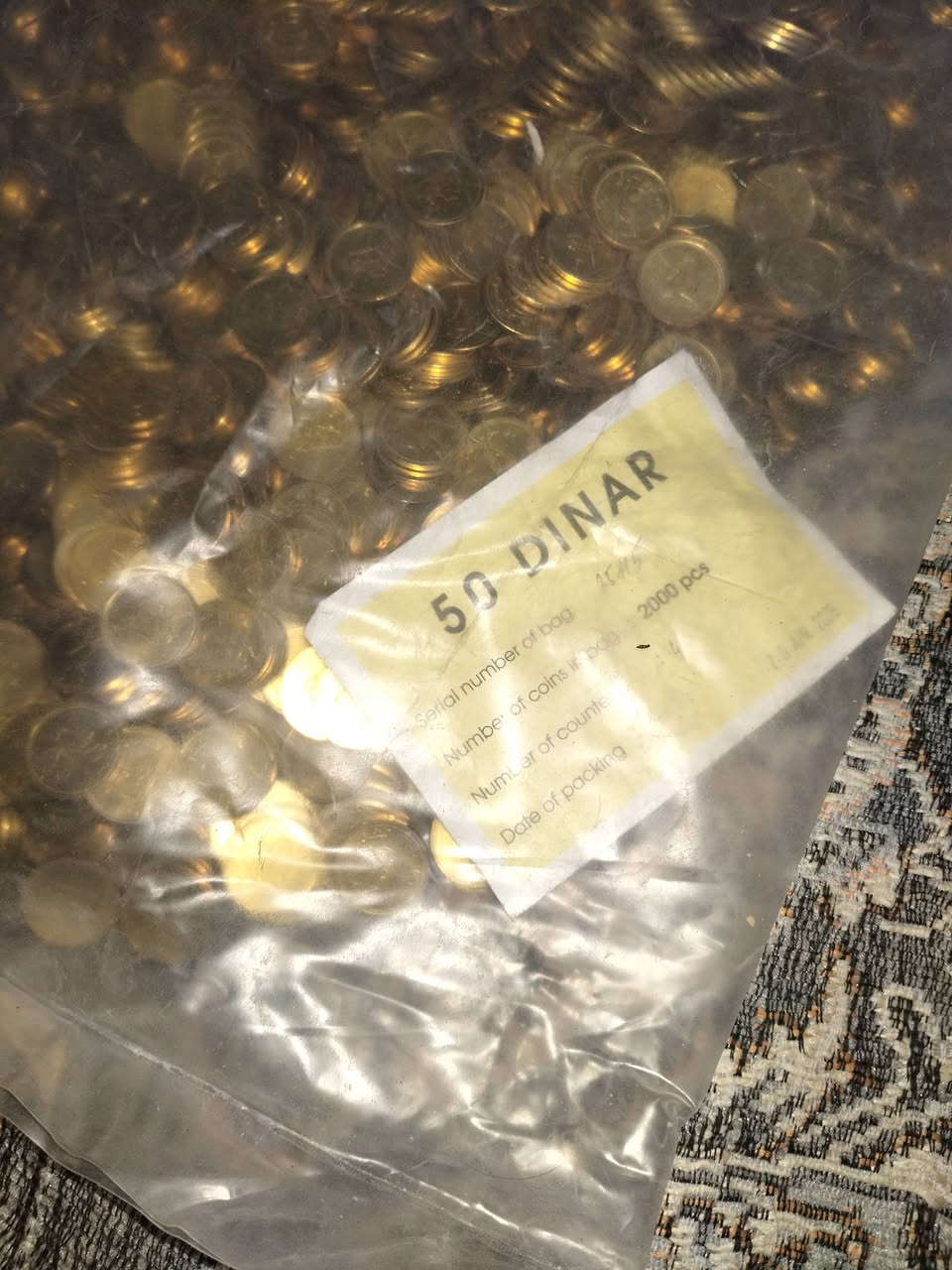 كيس الاصلي ما مفتوح بحالة البنك 50دينار الشحيحه بل كتلوك الاصلي ولجيس ما مفتوح اصدار
٢٠٠٤ 
2000قطعه 
 لغاية منتصف الليل يبدأ بدولار أقل زياده 5$ 
متوفر توصيل كل العراق فقط 
غير مبري الذمه اي شخص الي زيد جذب


**إذا كنت صاحب هذا الإعلان وتريد حذفه لأي سبب، رجاءا أرسل رسالة إلى الدعم الفني**