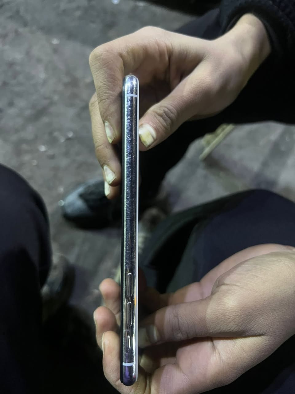 أيفون 11 برو ماكس  السعر 325يرهم مراوس
ذاكره 256
بطارية 75مامبدله

كلشي شغال مستبدل شاشة فيس ايدي شغال
مكاني بغداد تقطع درويش توصيل ماعندي 
متواجد واتساب /  ***********
