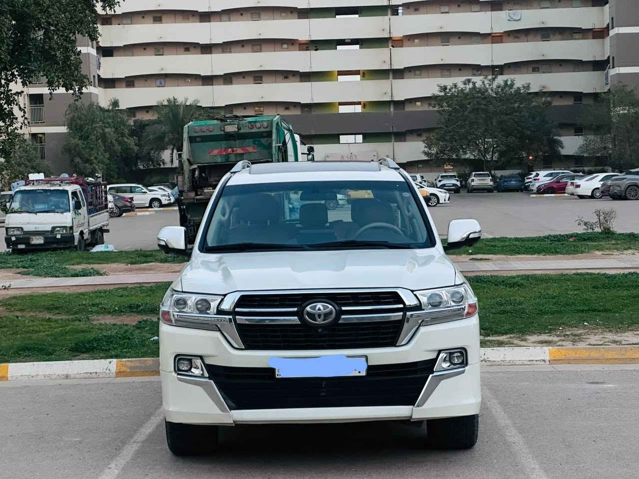 اقرأ التفاصيل كاملة غير متواجدين عالفيس الشراي يتصل
السلام عليكم ***********
للبيع لاندكروز 2021 رقم شمالي جديد سنويه جديده مواصفات بصمة ابواب وتشغيل فتحه سقف سلايت كشنين كهرباء ثلاجه حساس، امامي خلفي كشنات جلد جنطه شفط ٥ كاميرات سياره ماشيه 78 الف مثبت سرعه دبل ماوس 
سياره بيه صبغ جاملغ وحافة البنيد وربع الباب بدون ايرباك بدون دواخل مكانه بغداد بسعر مناسب جدا 458ورقه
