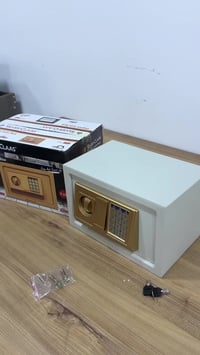 للحجز والاستفسار التواصل على الواتساب 07766647103