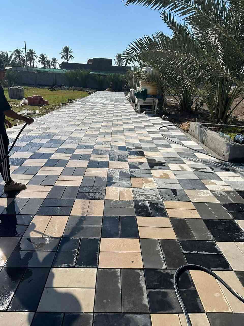 السلام عليكم👋🛣️ جميع انواع المقرنص🔲🔷🔴خلفات مقرنص🛠️
عمل ساقيه➕عمل رصيف➕عمل كابات➕عمل كاشي➕عمل كرانيت🔸
نشتغل بدقه↙️عاليه↘️⚒️🛠️
عمل درجه اوله🥇🔝الثقه في عملنه🔘🔹▪️👍 
الرقم: ***********
