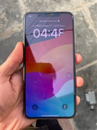 ايفون اكس ماكس بطاريه 77 دكره 256 للبيع جهاز مكفول نضافه 100 بل 100 ما...