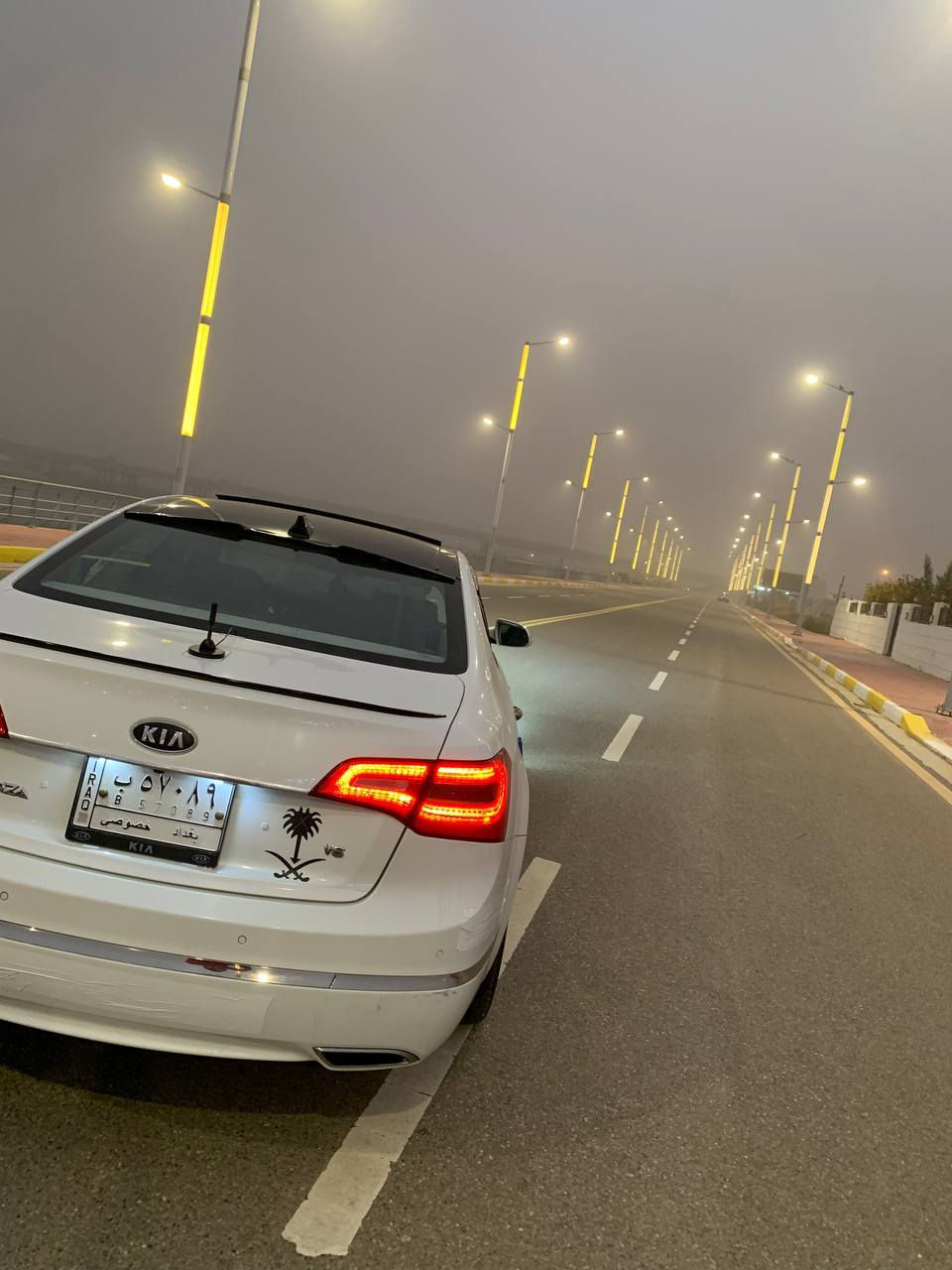 سلام عليكم
كيا كادينزا 2013 خليجي محرك V6 3.5 خليجي
السياره VIp ملكي فول مواصفات1/1.
1-بصمه
2-بانوراما
3-تبريد ثلج قطعتين
4-مري شفط
5-لد ترحيب بليدات والبوب
6-حساسات
7-كاميرا خلفيه
8-نضام صوت انفنتي 12 سماعه
9-لد ابيض 
10-كشنات تدفئه
11-كشنات كهرباء 
12-ويل 19
13-برده خلفيه 
سياره خير من الله متصرف عليها دينار لا تنقيص ولا تبخير
ولا حماوه السياره ماشيه 185. رقمها بغداد 
مكان السياره الرمادي
السعر/135$ 
***********
***********
