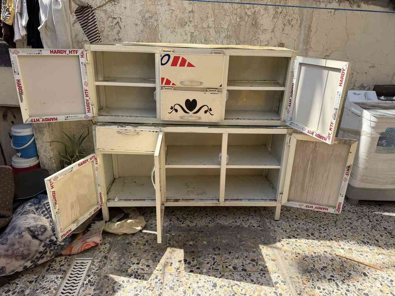 السلام عليكم غراض بيت نضيفة شوفهم والي يعجبك الاستفسار ع هذا الرقم ***********
