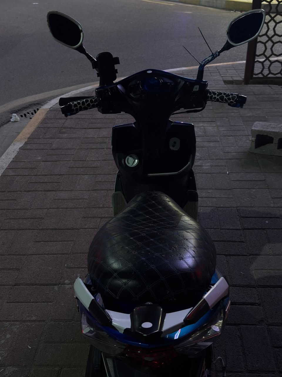 يالله لبيع دراجه سايم نحله موديل 23مكمرك وكامل محرك شرط ماممدوده عليه سبانه كهربائيات كامله اي واحد يعجبك جيبه يفحص السعر 15 وبيه مجال للشراي ولاموشراي لاتعلق وتكسر بحلال العالم العنوان الخمسه كيلو ***********
