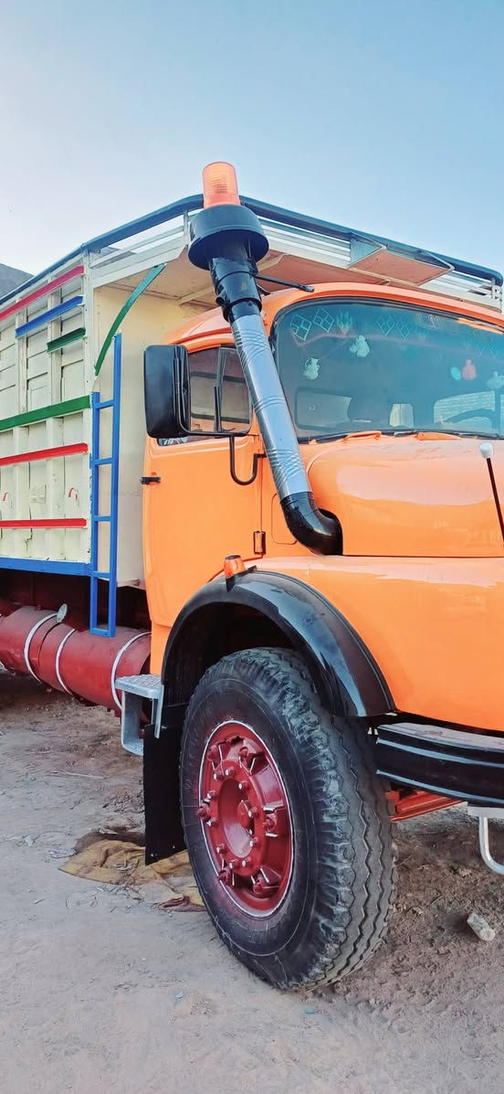 قجمه البيع اصل 69 اسياره محدثه كل 81 ماعايزه برقي واحد تخم تاير وسبيرات  كل كامله  وجديده.  مكفوله من كلشي. شاصي العريض  رقم بسمي. مداور ثاني يوم مكاني ناصريه اسعر اتصل على رقم ***********
