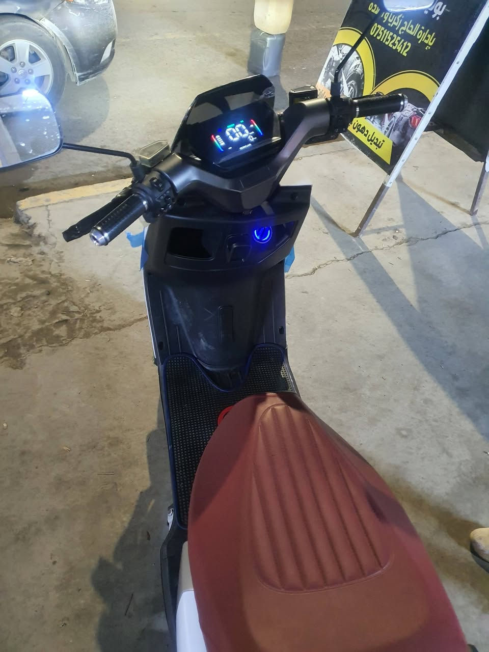 السلام عليكم
دراجة شحن للبيع 

الماركه كوكر 
البطاريت 6 مسطرة 
مانع سرقة 
بصمة 
اللون ابيض 
الشحنه الوحدة تمشيك من 70 الى 80 كيلو 
السرعة من 80 
شراي راسل خاص او تواصل ع الرقم و بي واتساب 
***********
